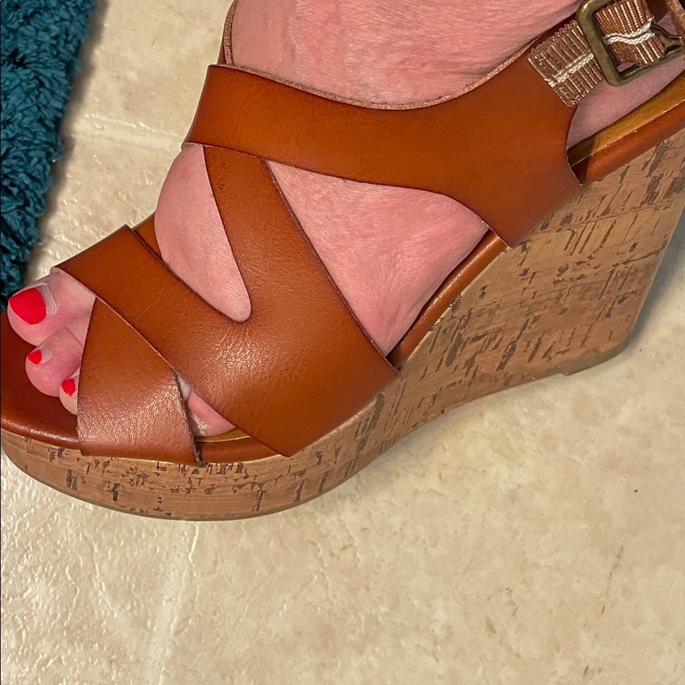Wedge leather sandals